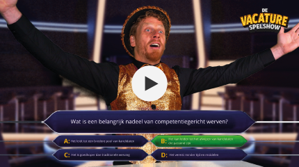 Foto van presentator Sem tijdens de vacaturespelshow