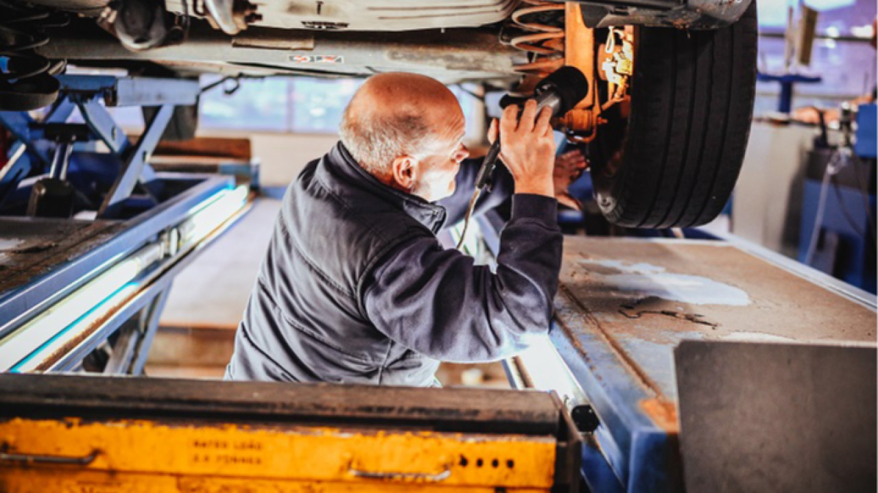 Neutraal APK Station van Rijssel  Best afbeelding 1