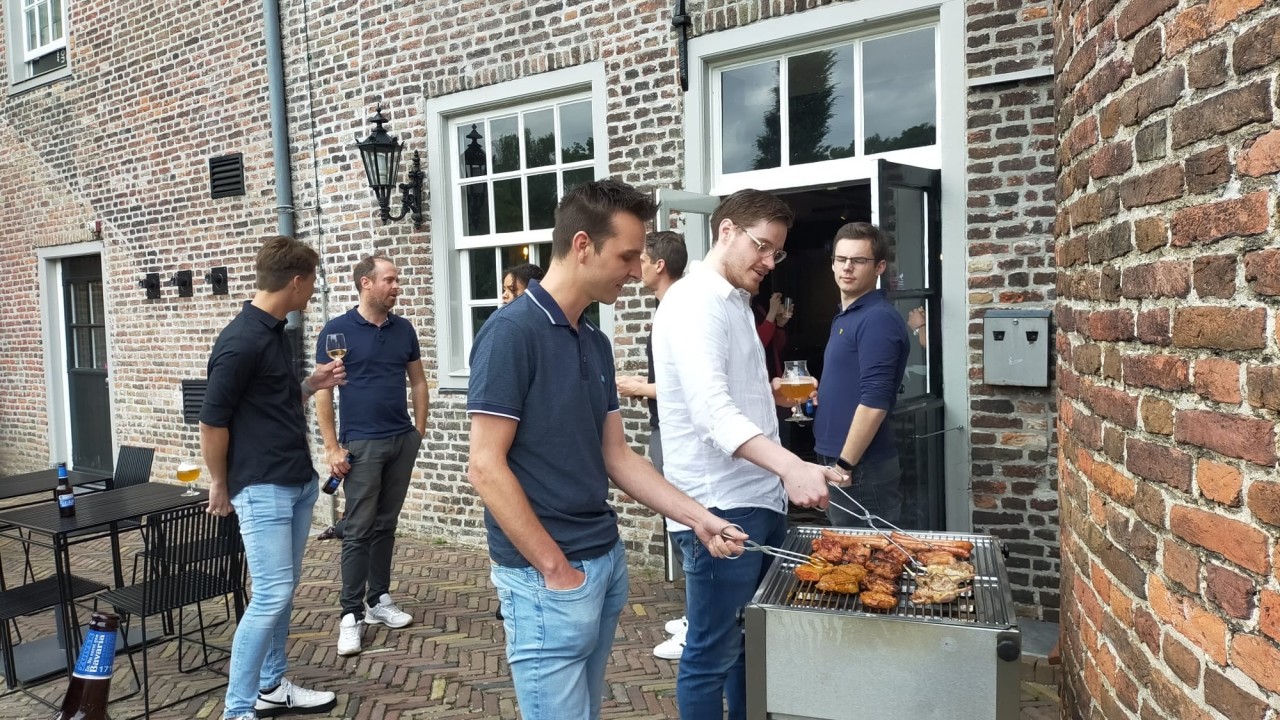 Jens B.V. HELMOND afbeelding 1