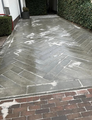 R. Lemm Bestratingen, Grond- & Sloopwerken Hapert afbeelding 3