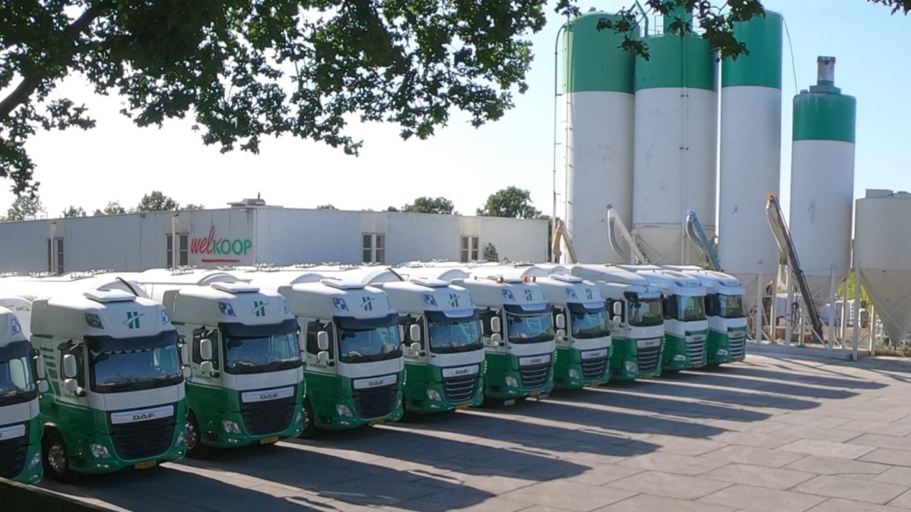 Hurkmans Transport- en Handelsmaatschappij B.V. Someren afbeelding 1