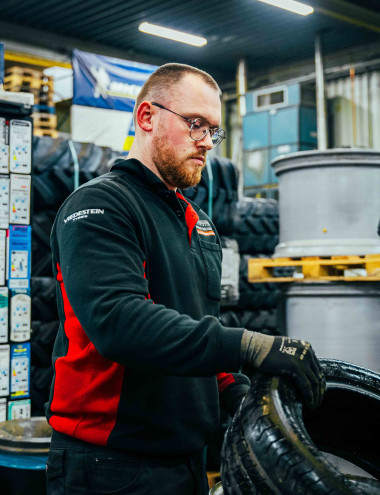 Bandenservice Reusel de Kempen B.V. Hooge mierde afbeelding 3