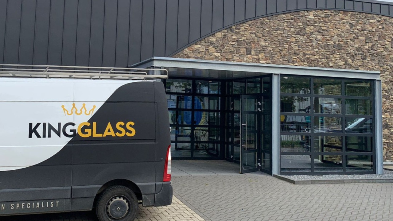 King Glass B.V. Best afbeelding 1 King Glass B.V. Best afbeelding 1