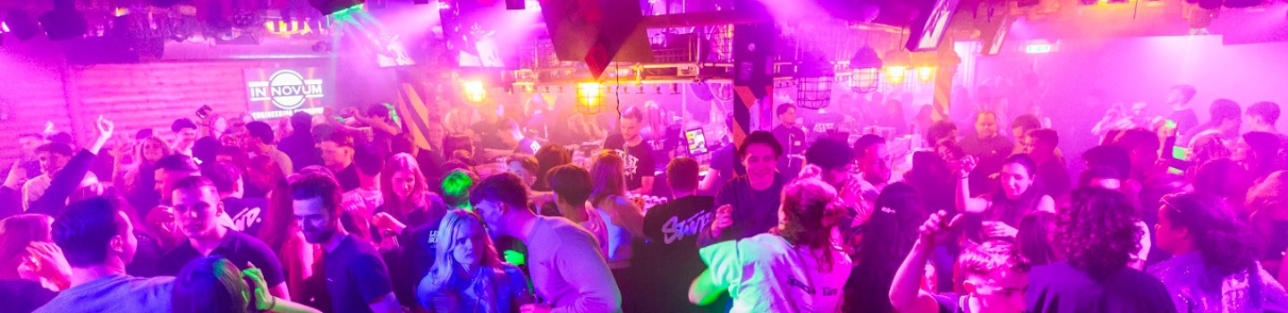 Barmedewerker bij FeestFabriek - Eindhoven