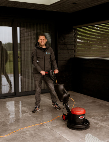 Schoonmaakbedrijf Lavri BV Reusel afbeelding 3