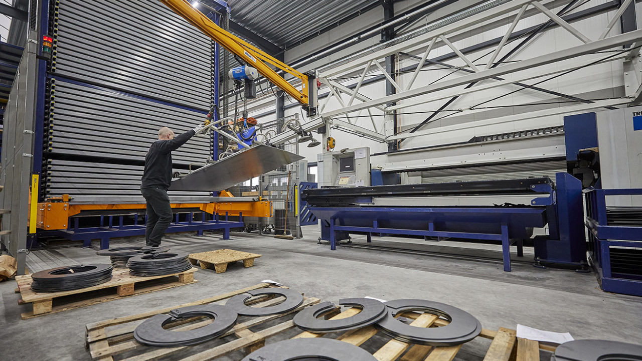 Van den Hout Metaal en Machinebouw B.V. Reusel afbeelding 1