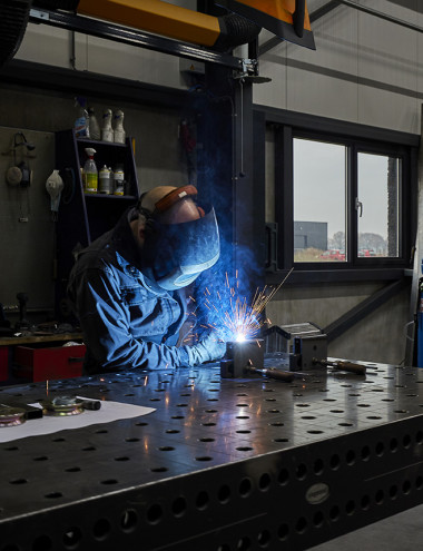 Van den Hout Metaal en Machinebouw B.V. Reusel afbeelding 3