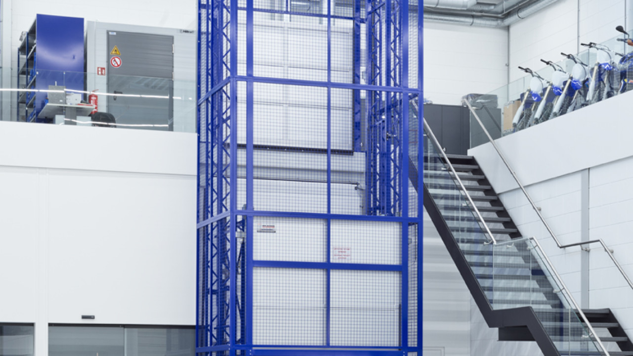 Van Orsouw Industriële Liften  Bergeijk afbeelding 4